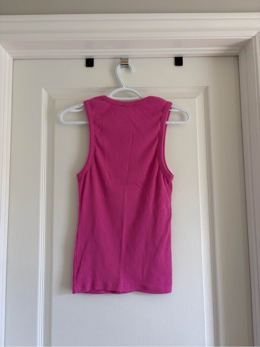 RD Style Fuchsia Ribbed Crewneck Tank - Picture 2 of 4